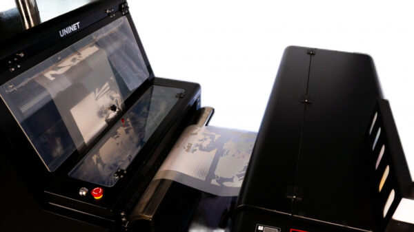 UNINET® DTF 17 in SLIMSHAKER™ - Vertical Space Saving Automated Powder Application and Curing Machine - Image 7